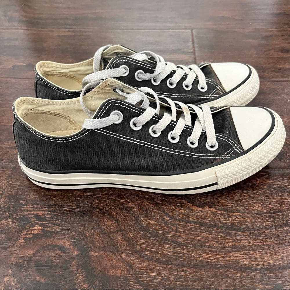 Converse Chuck Taylor Converse All Star Low Top Black Women’s size 7.5